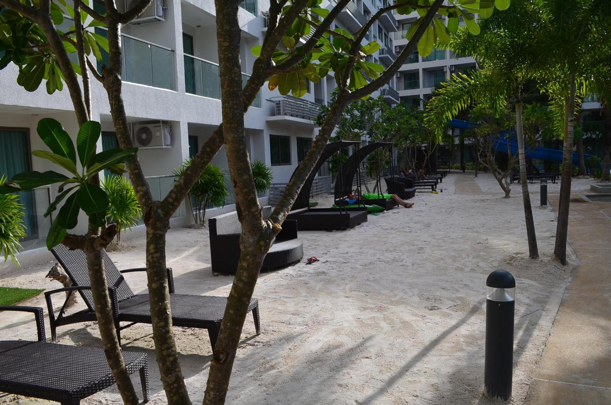Maldives Laguna Beach Resort 3 جومتين بيتش المظهر الخارجي الصورة
