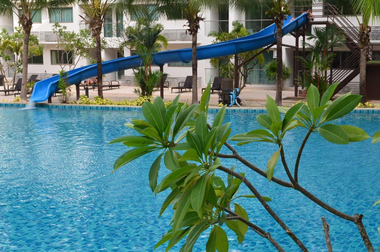 Maldives Laguna Beach Resort 3 جومتين بيتش المظهر الخارجي الصورة