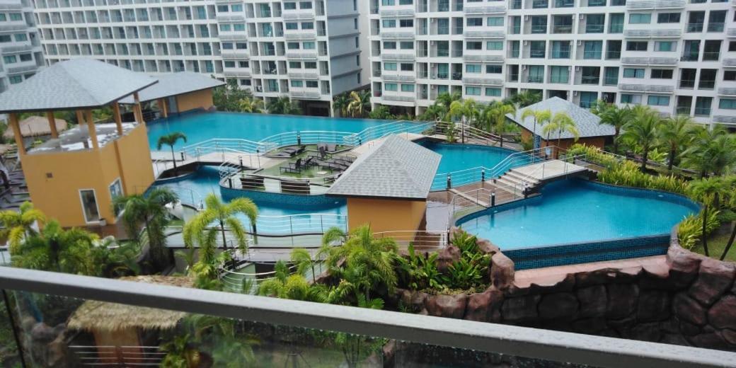 Maldives Laguna Beach Resort 3 جومتين بيتش المظهر الخارجي الصورة
